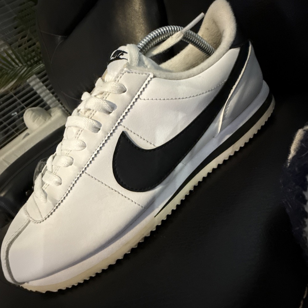 Nike Cortez Basic Leather White Black Men's Size 10 No Box